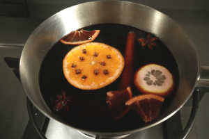 warm the mulled wine