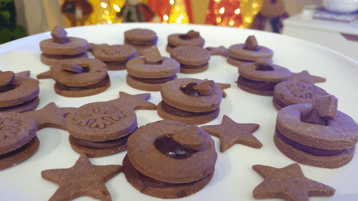 festive chocolate cookies