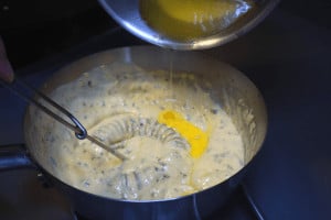 add clarified butter to bearnaise