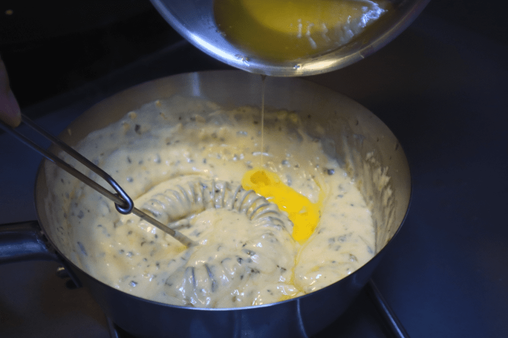 making bearnaise