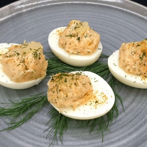 Devilled eggs with smoked salmon