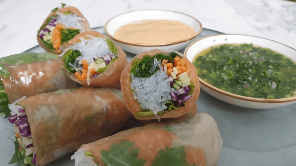 fresh springrolls with smoked salmon