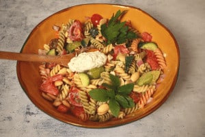tomato pasta salad