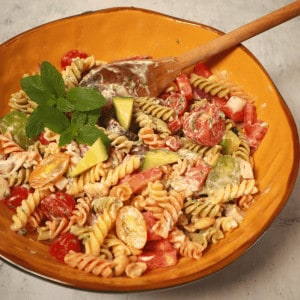 tomato pasta salad