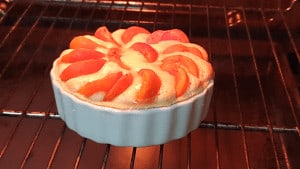 baking apricot tart
