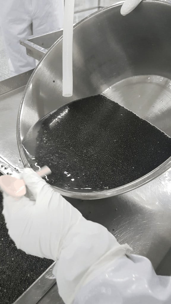 cleaning caviar
