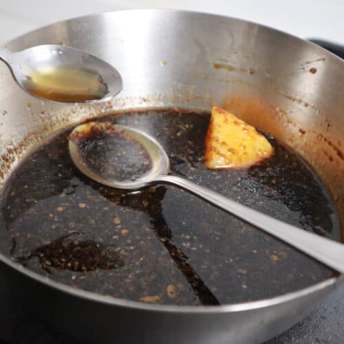 Dark soy sauce
