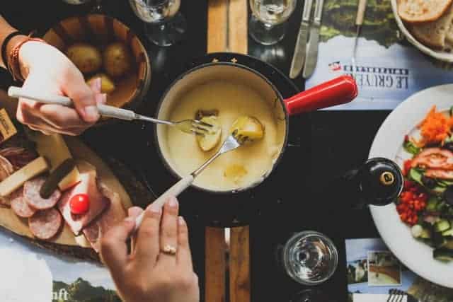 5 Best Fondue Pots for all occasions