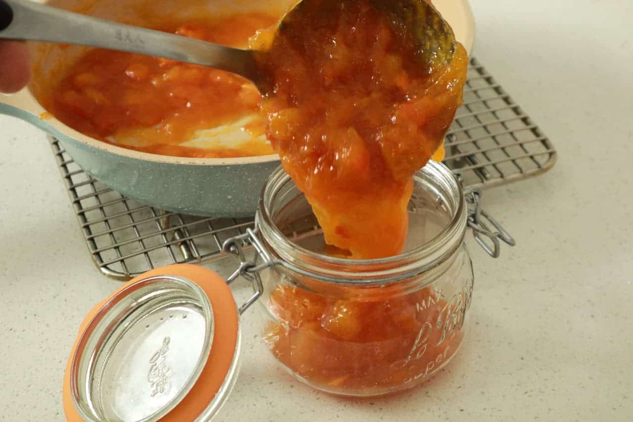 make jam persimmon jam filling pots