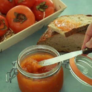 persimmon jam with bread
