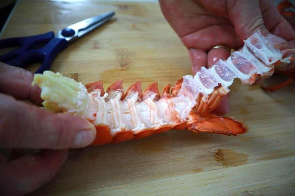 poached lobster opening the shell2