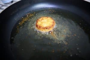 shallow frying crab cakes