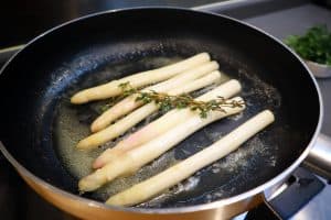 frying asparagus