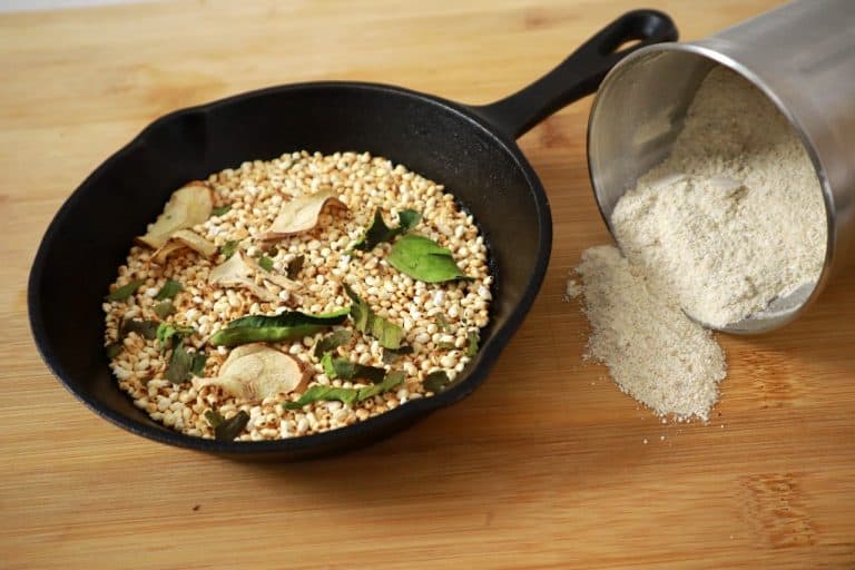 Sticky Rice Powder – an Essential Ingredient in Thai Salads