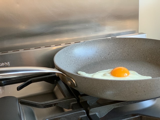 How to Choose a Non-Stick Pan