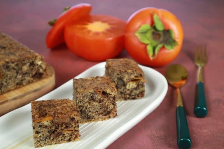Steamed Persimmon Cake with Pecan Nuts 