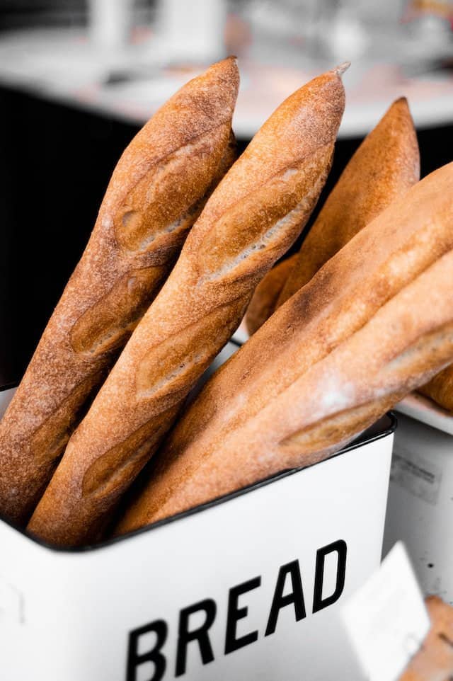7 Best Bread Boxes to Keep Bread Fresh at Home