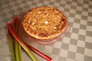 cooling the rhubarb tart before serving