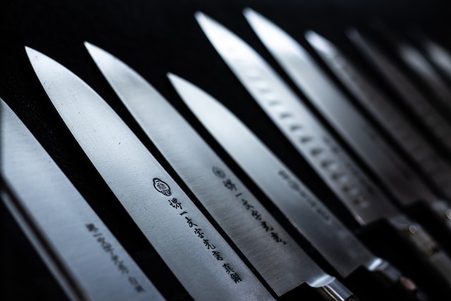 What are the Differences between Japanese Knives and Western Knives?