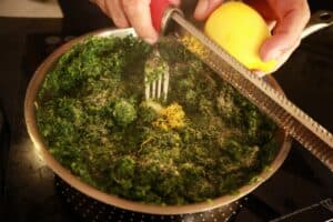 spinach with lemon zest